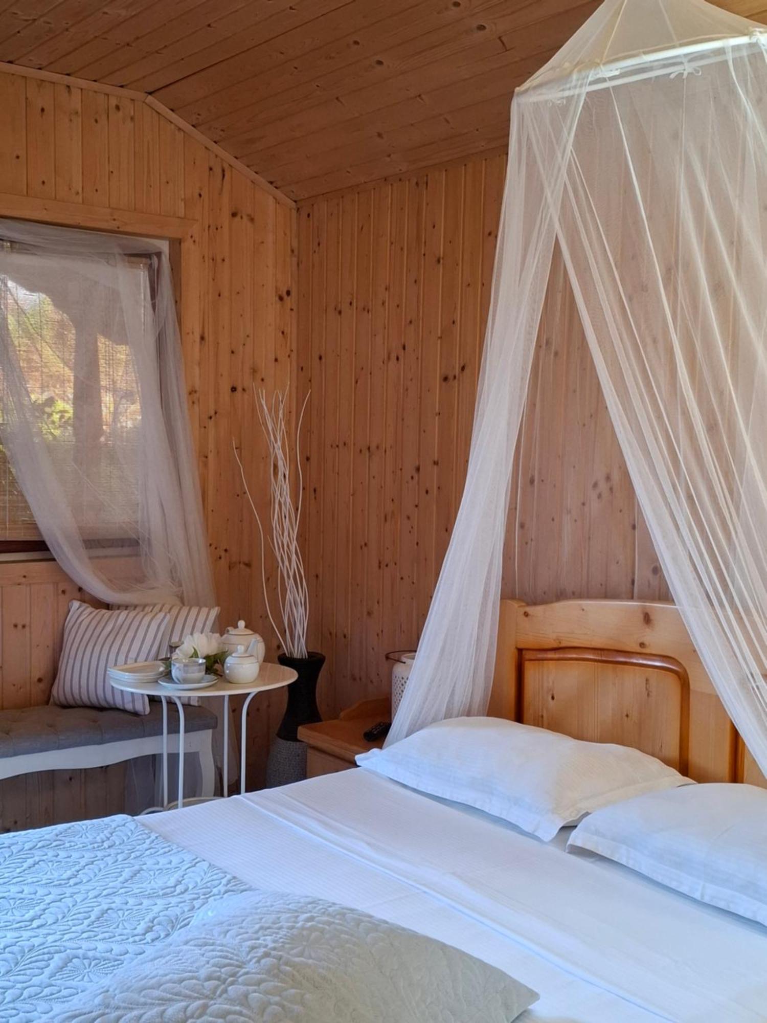 Cabane De Lemn Costinesti Exterior photo